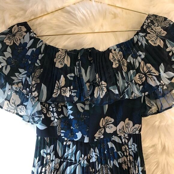 Keepsake the Label Seasons Off the Shoulder Dress - Picture 10 of 16